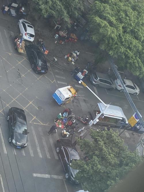 小贩大战城管修改器