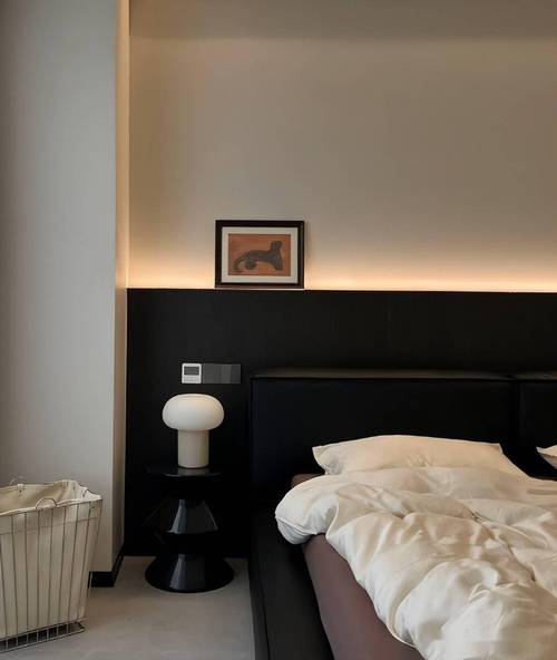 逃出黑色小卧室2026最新版
